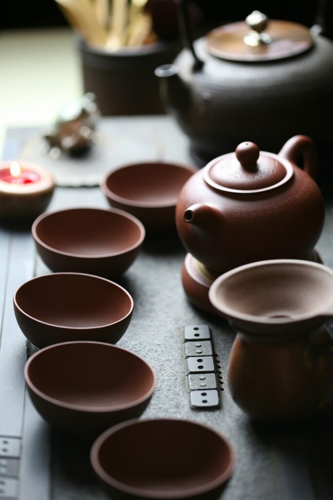 teapot, tea cup, tea ware-680552.jpg